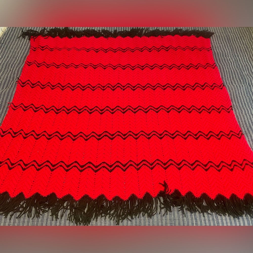 Crocheted Chevron Zig-Zag Handknit Afghan Throw - 46”x54” - UGA/Atlanta Falcons